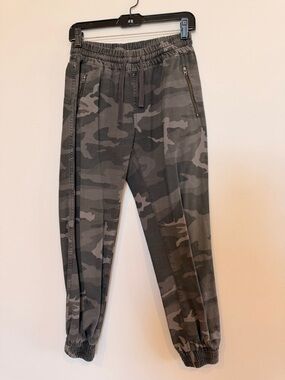 TNA Women's Gray Camo Track Joggers